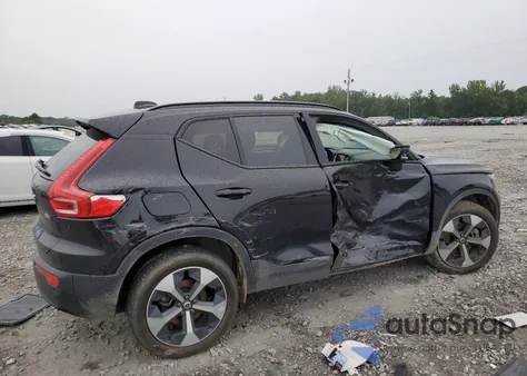 2024 Volvo Xc40 Core z USA, uszkodzony, nr VIN YV4L12UK8R2286860